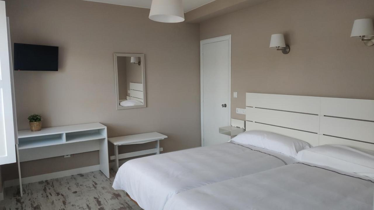 Hotel Roman Навесес Экстерьер фото